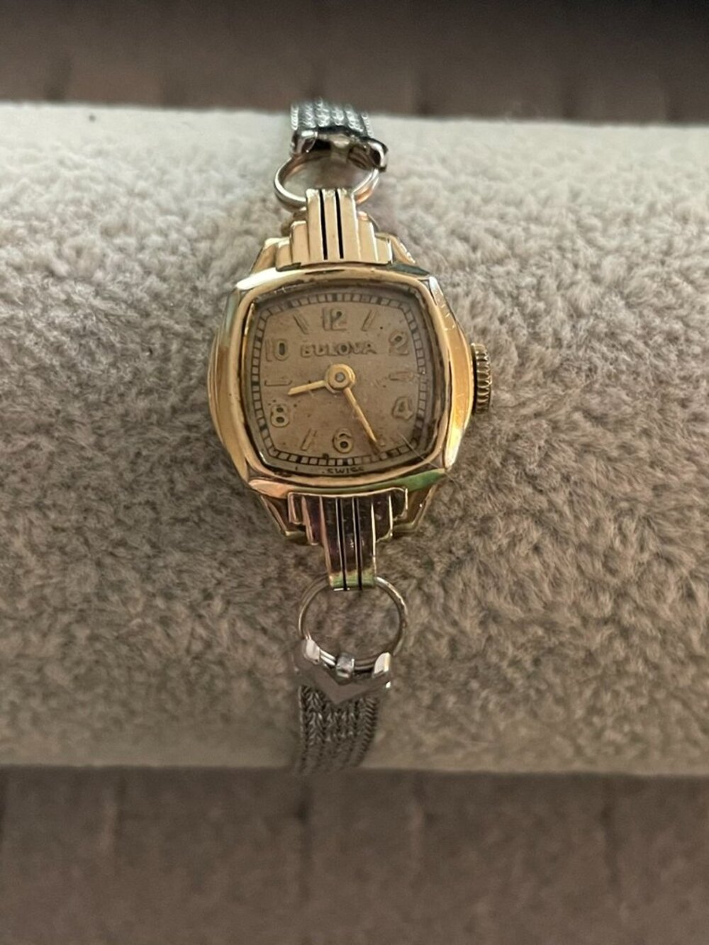 Vintage Gold Watch Bulova Deco Mid Century 10k Rolled Gold 9200728 Not Working - Picture 2 of 11